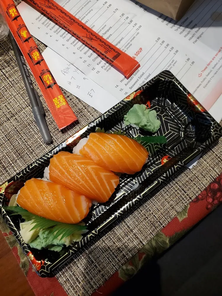 Salmon Sushi